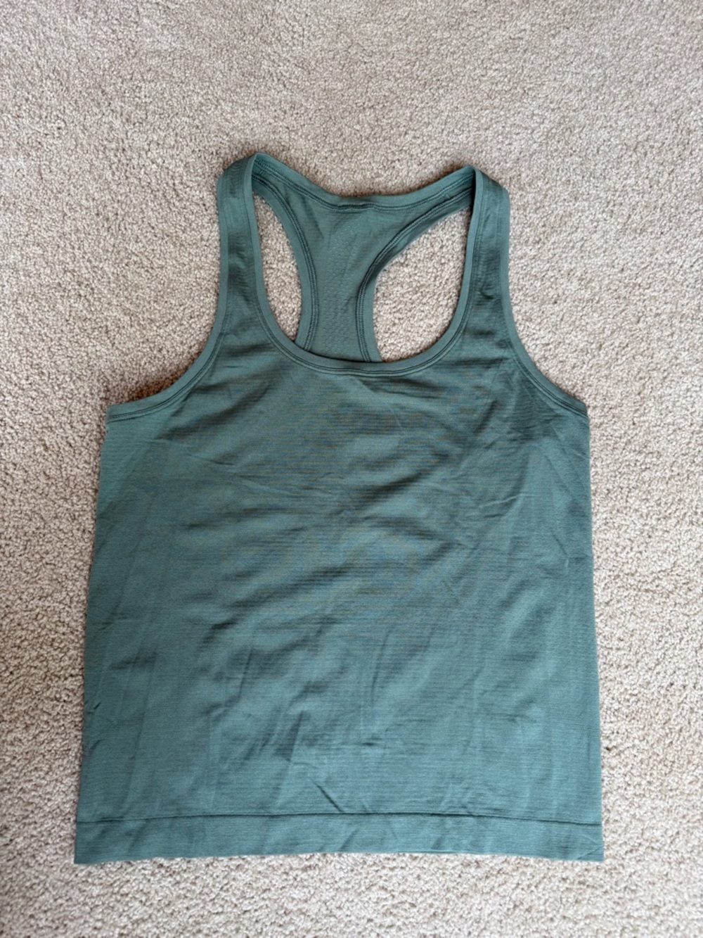 Lululemon Women’s Swiftly Tech Racerback Tank Top. Size 6. Green